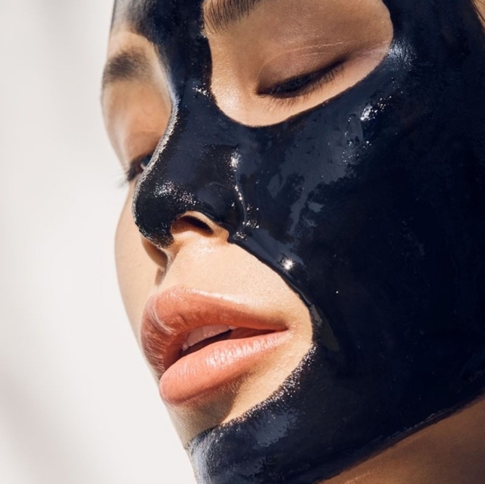 Detoxifying treatment mask